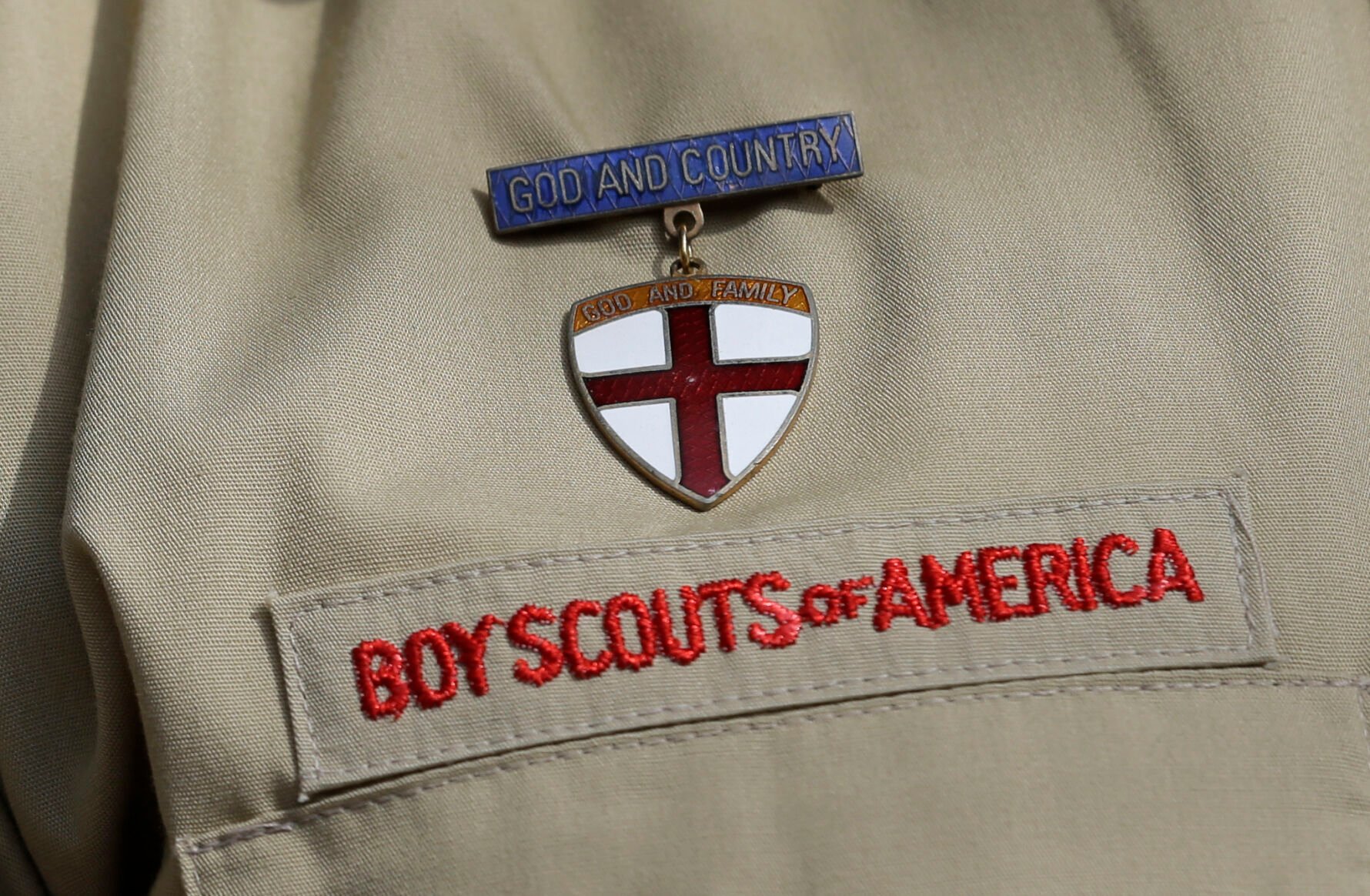 BRAND NEW SCOUT DISTRICT BADGE READING CENTRAL BRAND NEW SCOUT DISTRICT BADGE READING CENTRAL